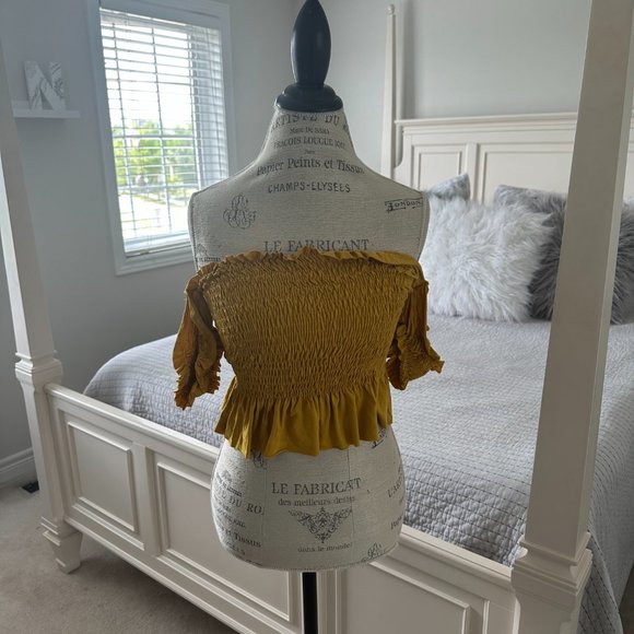 I Am | Smocked Off the Shoulder Crop Top Mustard Sz L - Picture 3 of 7